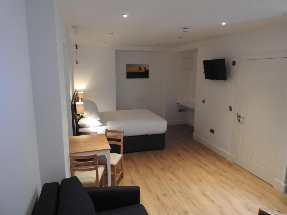 House Of Juniper - Luxury Accessible Apartment Broadford  Extérieur photo