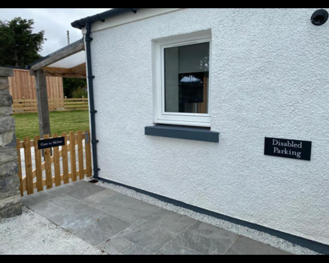 House Of Juniper - Luxury Accessible Apartment Broadford  Extérieur photo